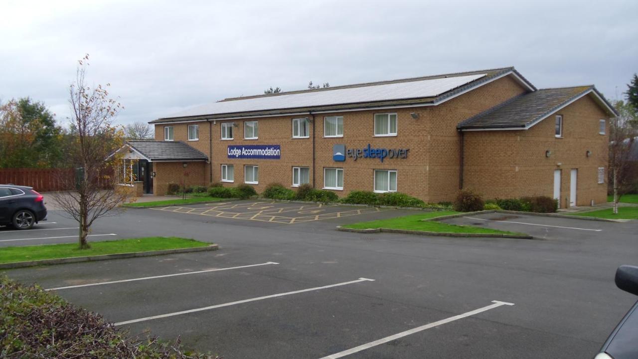 Eyesleepover Eyemouth Exterior photo